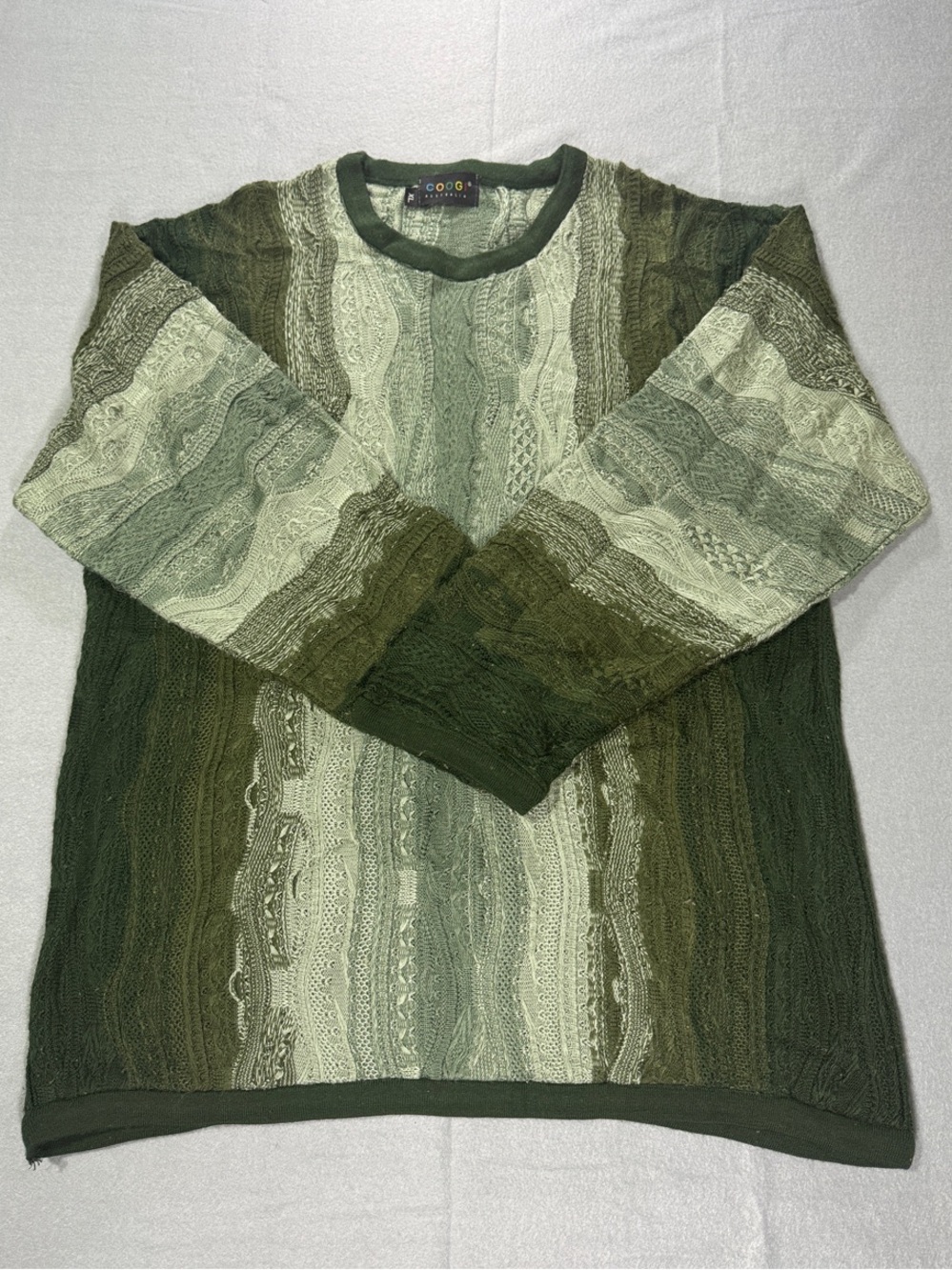 COOGI Australia Men's Green Textured Crewneck Sweater Size XL